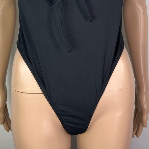 New Princess Polly Monument Black Lace Bra Top Thong Bodysuit - Picture 6 of 14